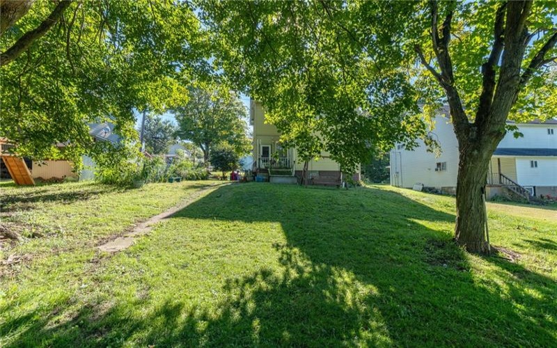 94 Center Ave, Burgettstown, 15021, 5 Bedroom Bedrooms, 9 Room Rooms,1 BathroomBathrooms,Residential,For Sale,Center Ave,1773494