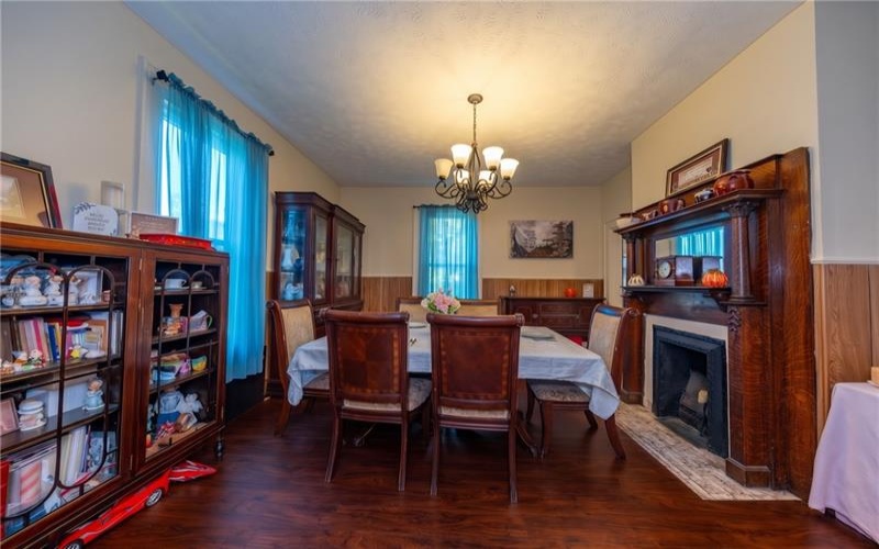 94 Center Ave, Burgettstown, 15021, 5 Bedroom Bedrooms, 9 Room Rooms,1 BathroomBathrooms,Residential,For Sale,Center Ave,1773494