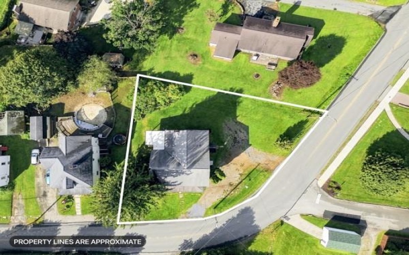 537 Edgewood Ave, Somerset, 15501, ,Multi-unit,For Sale,Edgewood Ave,1773520