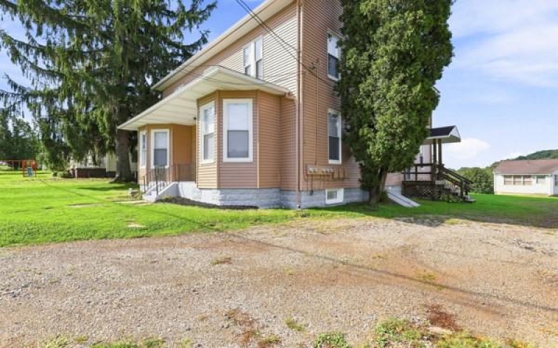 537 Edgewood Ave, Somerset, 15501, ,Multi-unit,For Sale,Edgewood Ave,1773520