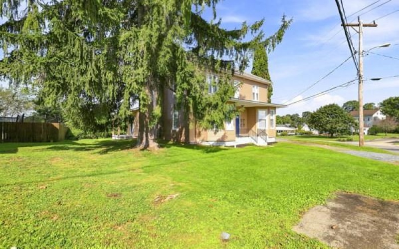 537 Edgewood Ave, Somerset, 15501, ,Multi-unit,For Sale,Edgewood Ave,1773520