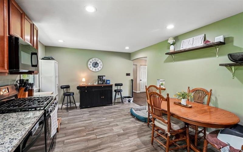 228 Walnut STREET, Houston, 15342, 3 Bedroom Bedrooms, 7 Room Rooms,2 BathroomBathrooms,Residential,For Sale,Walnut,1773543