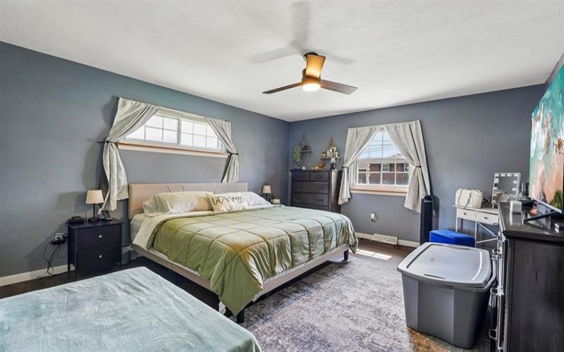 228 Walnut STREET, Houston, 15342, 3 Bedroom Bedrooms, 7 Room Rooms,2 BathroomBathrooms,Residential,For Sale,Walnut,1773543