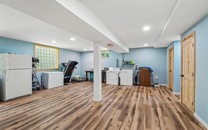 228 Walnut STREET, Houston, 15342, 3 Bedroom Bedrooms, 7 Room Rooms,2 BathroomBathrooms,Residential,For Sale,Walnut,1773543