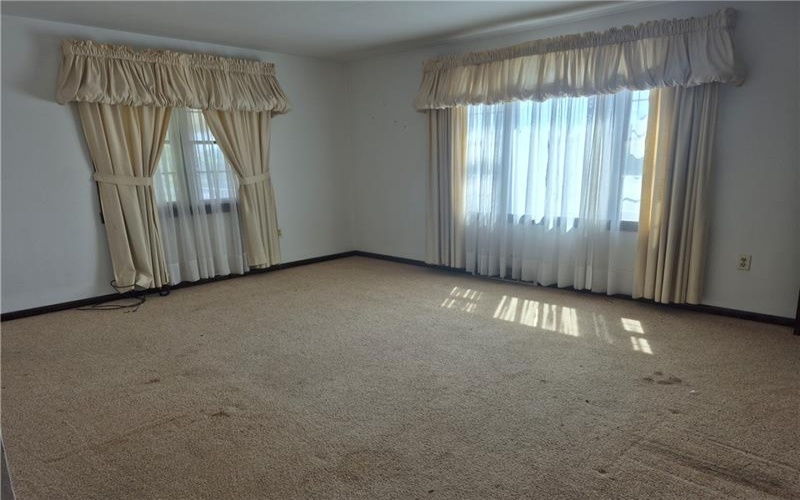 10877 Old Trail Rd, Irwin, 15642, 4 Bedroom Bedrooms, 6 Room Rooms,2 BathroomBathrooms,Residential,For Sale,Old Trail Rd,1773545