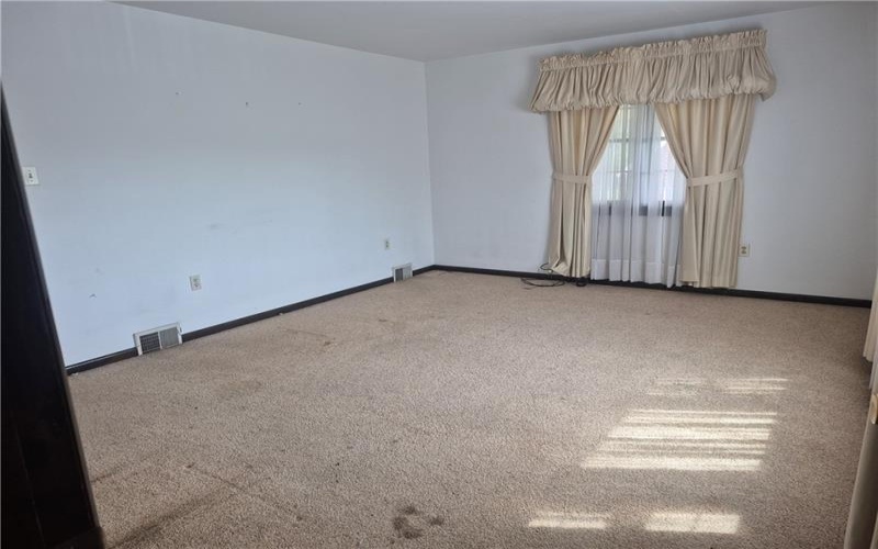 10877 Old Trail Rd, Irwin, 15642, 4 Bedroom Bedrooms, 6 Room Rooms,2 BathroomBathrooms,Residential,For Sale,Old Trail Rd,1773545