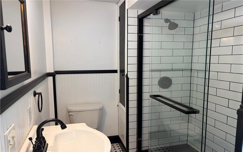 223 Orchard Ave, Canonsburg, 15317, 2 Bedroom Bedrooms, ,1 BathroomBathrooms,Lease,For Rent,Orchard Ave,1773555