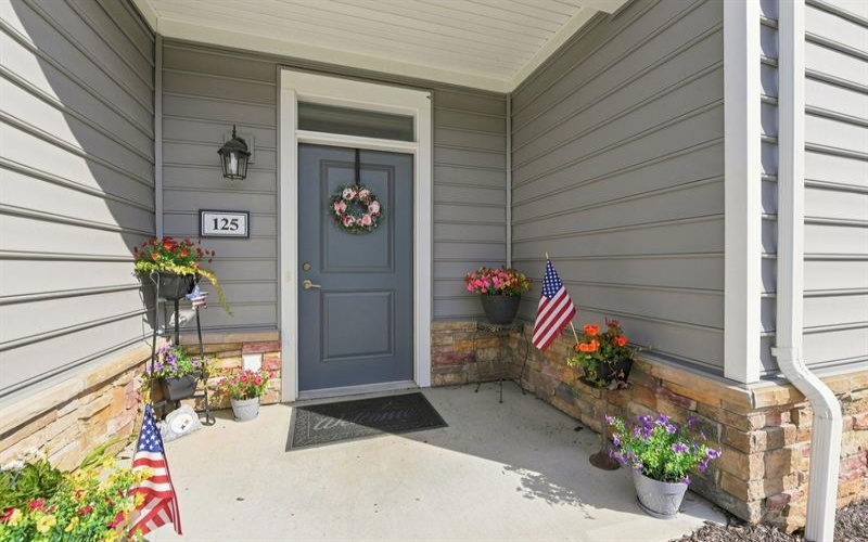 125 Village LANE, Finleyville, 15332, 2 Bedroom Bedrooms, 7 Room Rooms,2 BathroomBathrooms,Residential,For Sale,Village,1773572