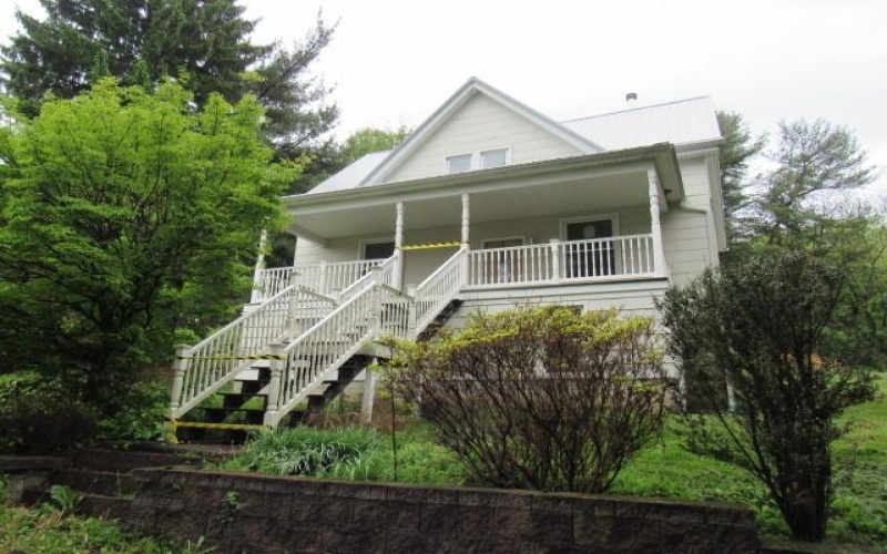 319 Miller Lane, Ruffs Dale, 15679, 3 Bedroom Bedrooms, 6 Room Rooms,1 BathroomBathrooms,Residential,For Sale,Miller Lane,1761721