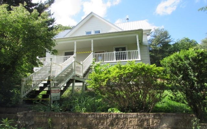 319 Miller Lane, Ruffs Dale, 15679, 3 Bedroom Bedrooms, 6 Room Rooms,1 BathroomBathrooms,Residential,For Sale,Miller Lane,1761721