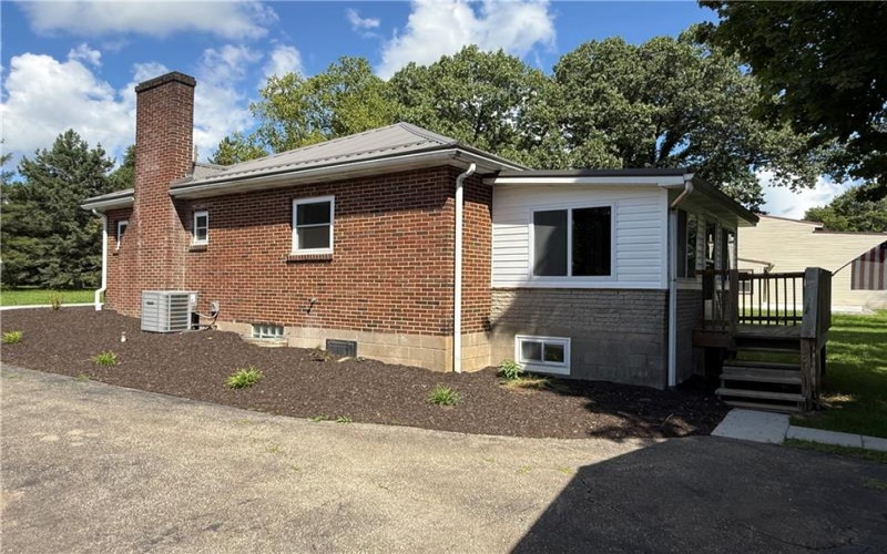 4533 Ridgeview Dr, Greensburg, 15601, 4 Bedroom Bedrooms, 10 Room Rooms,2 BathroomBathrooms,Residential,For Sale,Ridgeview Dr,1769464
