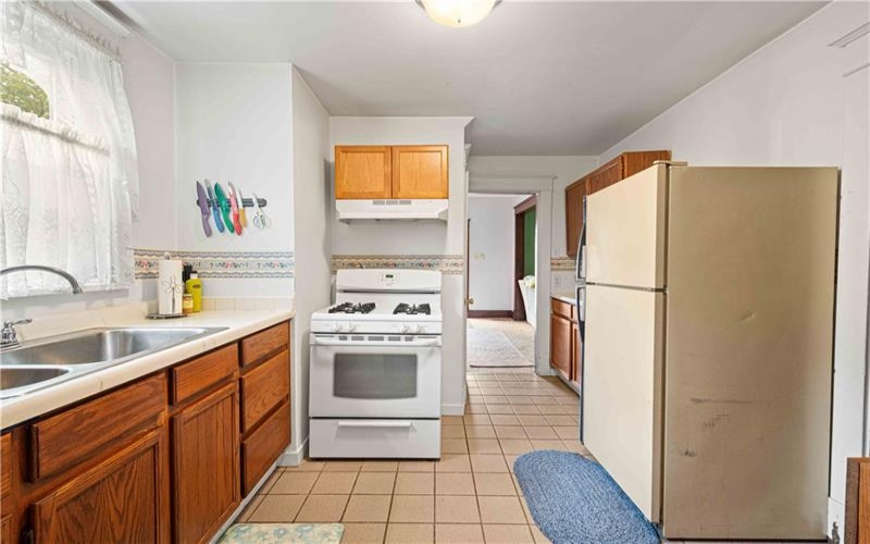 106 Arnold Ave, Houston, 15342, 3 Bedroom Bedrooms, 9 Room Rooms,1.1 BathroomBathrooms,Residential,For Sale,Arnold Ave,1773161