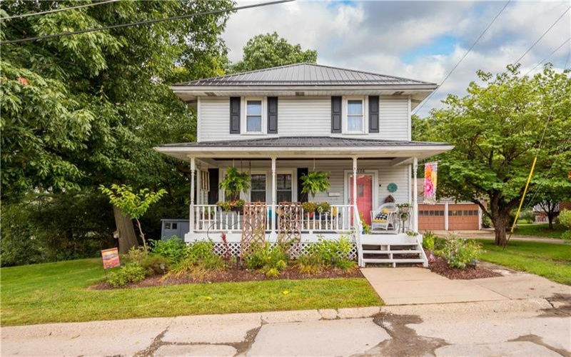 106 Arnold Ave, Houston, 15342, 3 Bedroom Bedrooms, 9 Room Rooms,1.1 BathroomBathrooms,Residential,For Sale,Arnold Ave,1773161