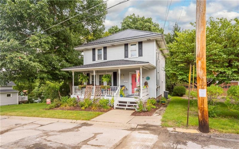 106 Arnold Ave, Houston, 15342, 3 Bedroom Bedrooms, 9 Room Rooms,1.1 BathroomBathrooms,Residential,For Sale,Arnold Ave,1773161