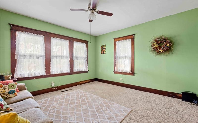 106 Arnold Ave, Houston, 15342, 3 Bedroom Bedrooms, 9 Room Rooms,1.1 BathroomBathrooms,Residential,For Sale,Arnold Ave,1773161