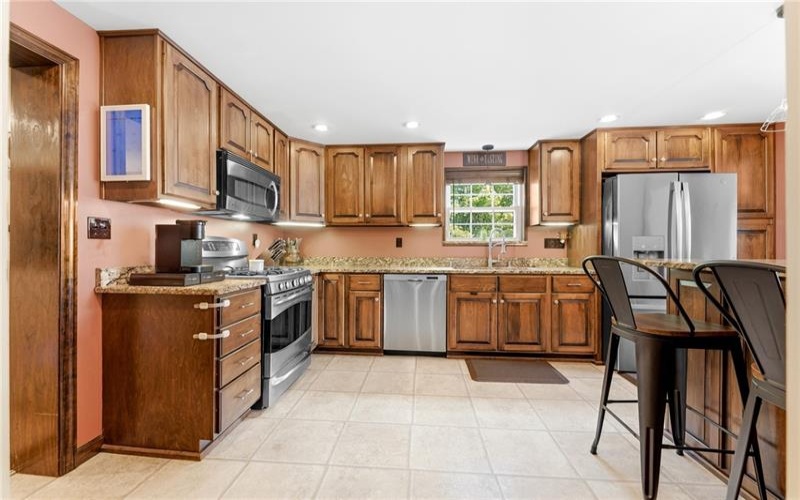 101 Emery Rd, Fredericktown, 15333, 3 Bedroom Bedrooms, 8 Room Rooms,2.1 BathroomBathrooms,Residential,For Sale,Emery Rd,1773386