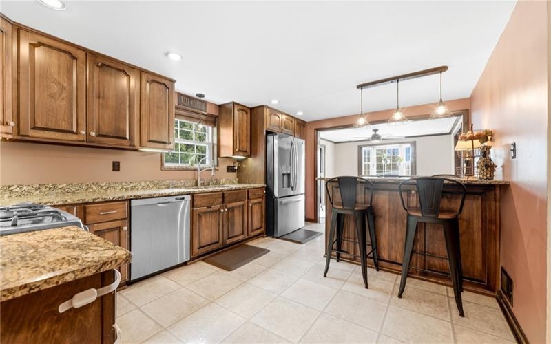 101 Emery Rd, Fredericktown, 15333, 3 Bedroom Bedrooms, 8 Room Rooms,2.1 BathroomBathrooms,Residential,For Sale,Emery Rd,1773386