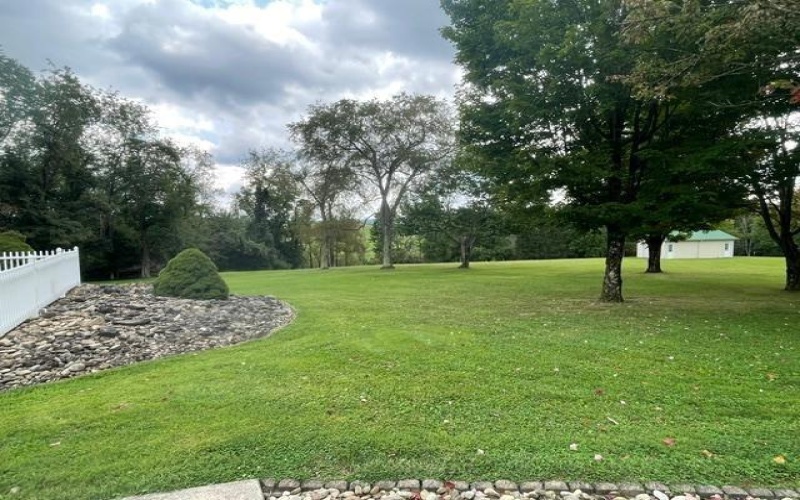 581 TIPPECANOE RD, Smock, 15480, 3 Bedroom Bedrooms, 11 Room Rooms,2 BathroomBathrooms,Residential,For Sale,TIPPECANOE RD,1773455