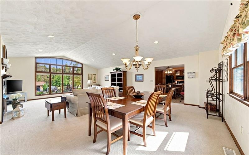 338 Evergreen Dr, Mt Pleasant, 15666, 3 Bedroom Bedrooms, ,2 BathroomBathrooms,Residential,For Sale,Evergreen Dr,1773548