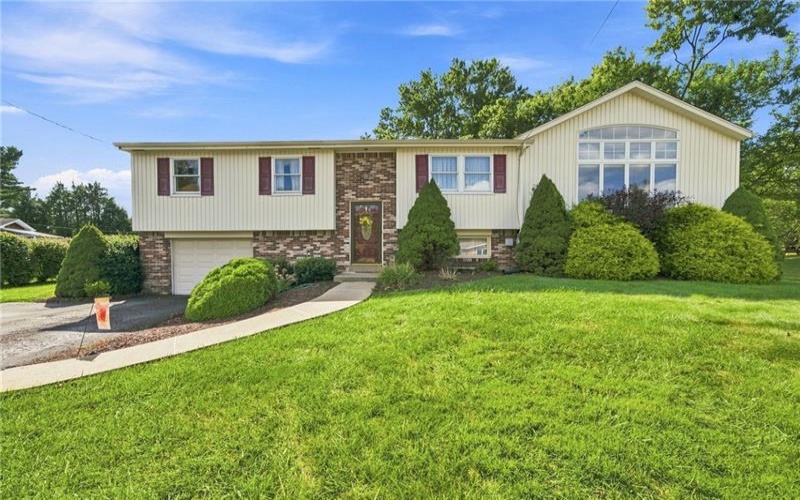 338 Evergreen Dr, Mt Pleasant, 15666, 3 Bedroom Bedrooms, ,2 BathroomBathrooms,Residential,For Sale,Evergreen Dr,1773548