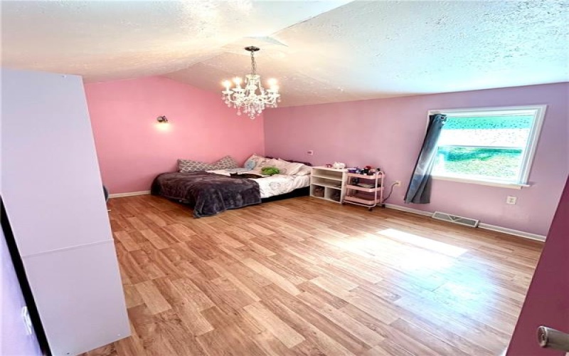 573 S Bank St, Derry, 15627, 4 Bedroom Bedrooms, 6 Room Rooms,2 BathroomBathrooms,Residential,For Sale,S Bank St,1773577