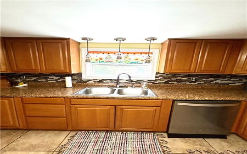 573 S Bank St, Derry, 15627, 4 Bedroom Bedrooms, 6 Room Rooms,2 BathroomBathrooms,Residential,For Sale,S Bank St,1773577