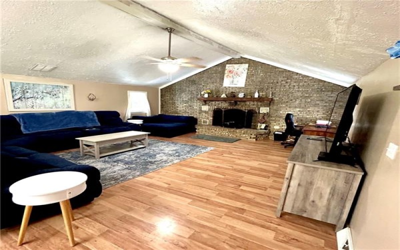 573 S Bank St, Derry, 15627, 4 Bedroom Bedrooms, 6 Room Rooms,2 BathroomBathrooms,Residential,For Sale,S Bank St,1773577