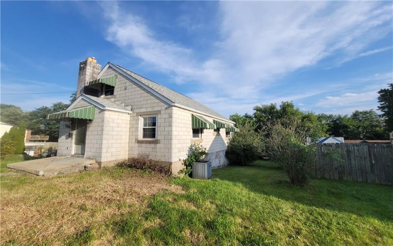 2634 Chambers St, Lower Burrell, 15068, 3 Bedroom Bedrooms, 8 Room Rooms,1 BathroomBathrooms,Residential,For Sale,Chambers St,1773596