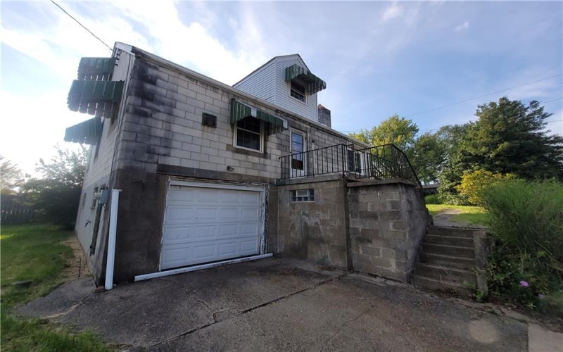 2634 Chambers St, Lower Burrell, 15068, 3 Bedroom Bedrooms, 8 Room Rooms,1 BathroomBathrooms,Residential,For Sale,Chambers St,1773596