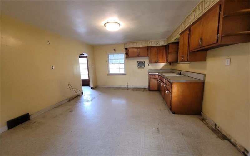 2634 Chambers St, Lower Burrell, 15068, 3 Bedroom Bedrooms, 8 Room Rooms,1 BathroomBathrooms,Residential,For Sale,Chambers St,1773596