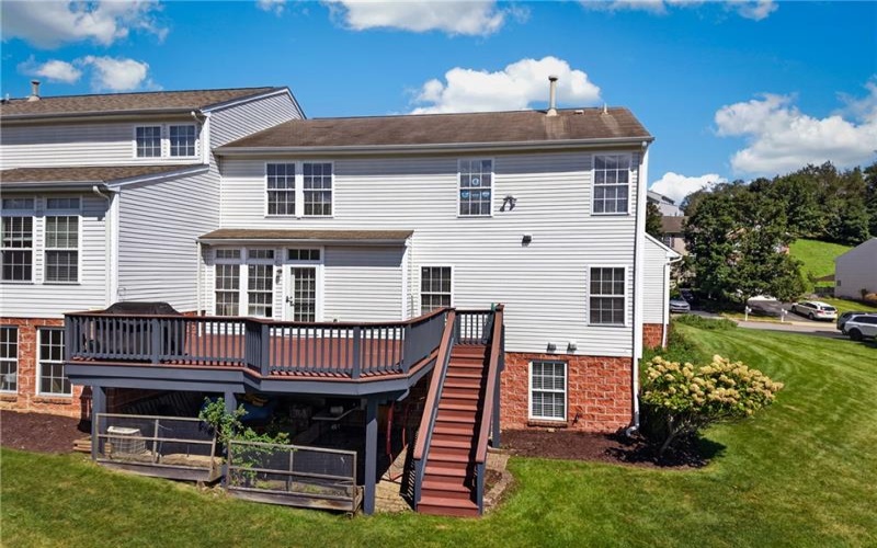2007 Overlook Ct, Canonsburg, 15317, 3 Bedroom Bedrooms, 10 Room Rooms,2.2 BathroomBathrooms,Residential,For Sale,Overlook Ct,1773610