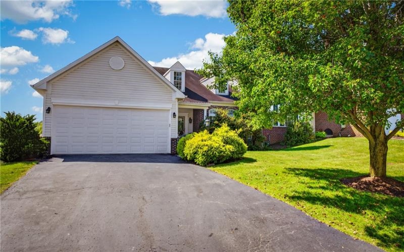 2007 Overlook Ct, Canonsburg, 15317, 3 Bedroom Bedrooms, 10 Room Rooms,2.2 BathroomBathrooms,Residential,For Sale,Overlook Ct,1773610