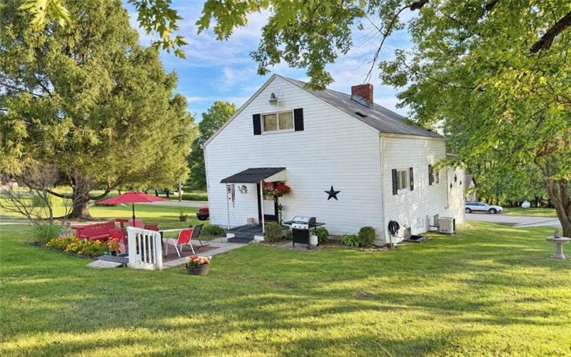 9 Mill St. Extension, New Salem, 15468, 3 Bedroom Bedrooms, 7 Room Rooms,1 BathroomBathrooms,Residential,For Sale,Mill St. Extension,1773615