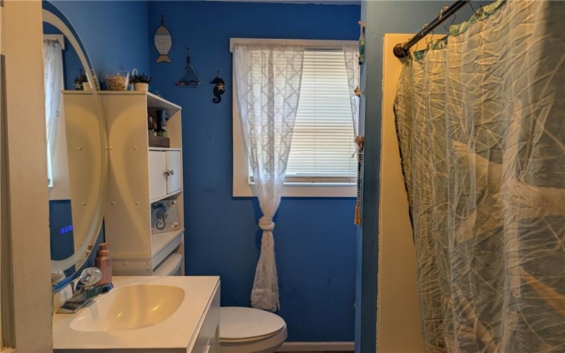 800 Lincoln Ave, Charleroi, 15022, 6 Bedroom Bedrooms, ,3 BathroomBathrooms,Residential,For Sale,Lincoln Ave,1773650