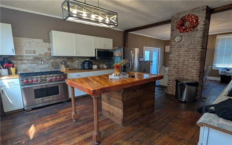 800 Lincoln Ave, Charleroi, 15022, 6 Bedroom Bedrooms, ,3 BathroomBathrooms,Residential,For Sale,Lincoln Ave,1773650
