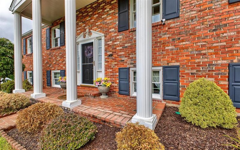 313 Patterson Lane, Rostraver Township, 15012, 3 Bedroom Bedrooms, 9 Room Rooms,1.1 BathroomBathrooms,Residential,For Sale,Patterson Lane,1773682