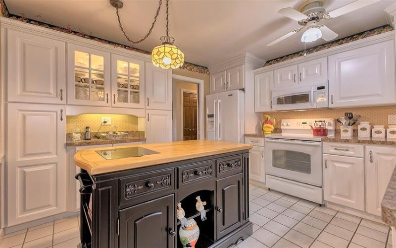 313 Patterson Lane, Rostraver Township, 15012, 3 Bedroom Bedrooms, 9 Room Rooms,1.1 BathroomBathrooms,Residential,For Sale,Patterson Lane,1773682