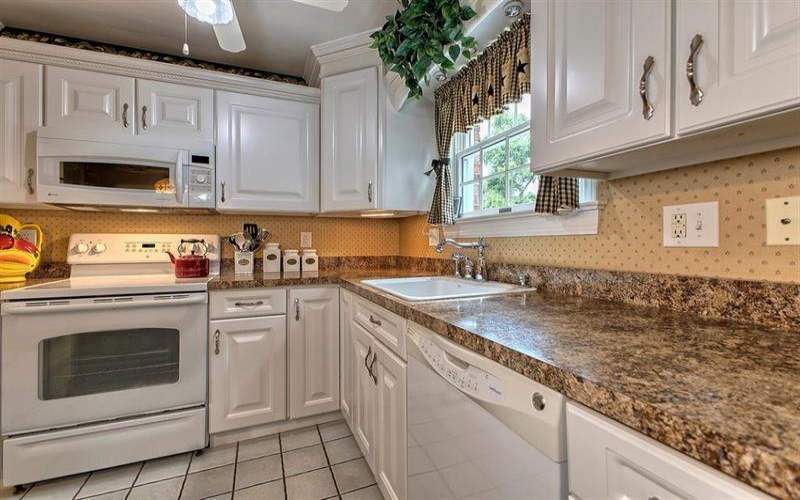 313 Patterson Lane, Rostraver Township, 15012, 3 Bedroom Bedrooms, 9 Room Rooms,1.1 BathroomBathrooms,Residential,For Sale,Patterson Lane,1773682
