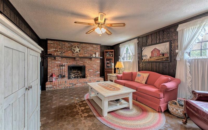 313 Patterson Lane, Rostraver Township, 15012, 3 Bedroom Bedrooms, 9 Room Rooms,1.1 BathroomBathrooms,Residential,For Sale,Patterson Lane,1773682