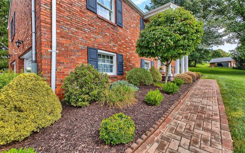 313 Patterson Lane, Rostraver Township, 15012, 3 Bedroom Bedrooms, 9 Room Rooms,1.1 BathroomBathrooms,Residential,For Sale,Patterson Lane,1773682