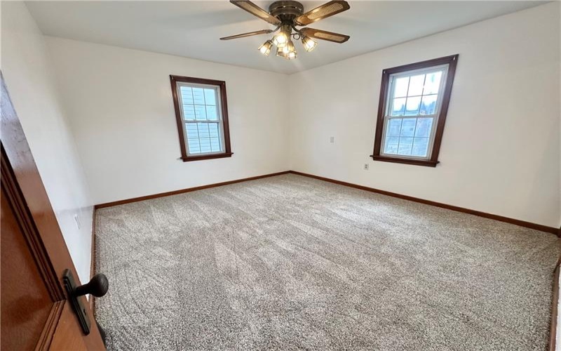 606 5th St, Youngwood, 15697, 4 Bedroom Bedrooms, 8 Room Rooms,1.1 BathroomBathrooms,Residential,For Sale,5th St,1773687