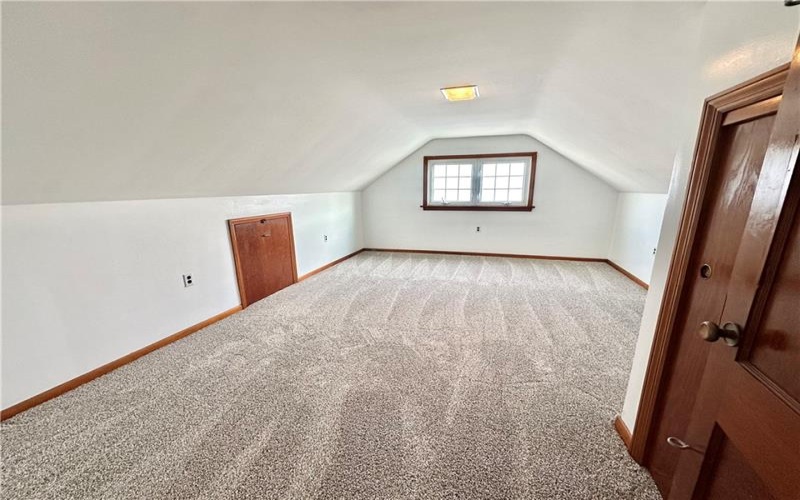 606 5th St, Youngwood, 15697, 4 Bedroom Bedrooms, 8 Room Rooms,1.1 BathroomBathrooms,Residential,For Sale,5th St,1773687