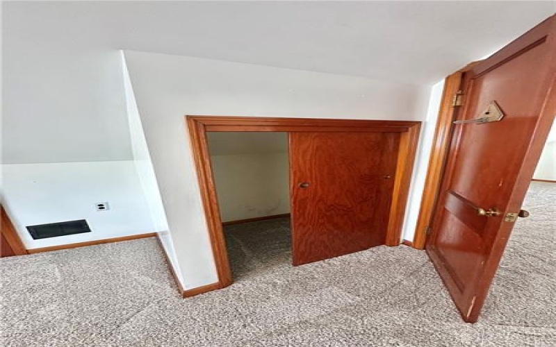 606 5th St, Youngwood, 15697, 4 Bedroom Bedrooms, 8 Room Rooms,1.1 BathroomBathrooms,Residential,For Sale,5th St,1773687