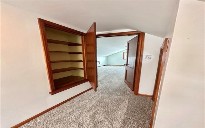606 5th St, Youngwood, 15697, 4 Bedroom Bedrooms, 8 Room Rooms,1.1 BathroomBathrooms,Residential,For Sale,5th St,1773687