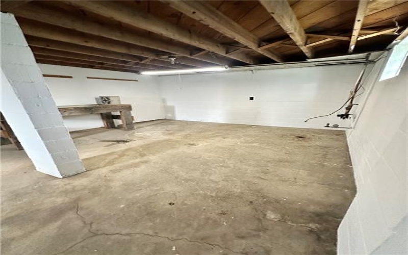 606 5th St, Youngwood, 15697, 4 Bedroom Bedrooms, 8 Room Rooms,1.1 BathroomBathrooms,Residential,For Sale,5th St,1773687