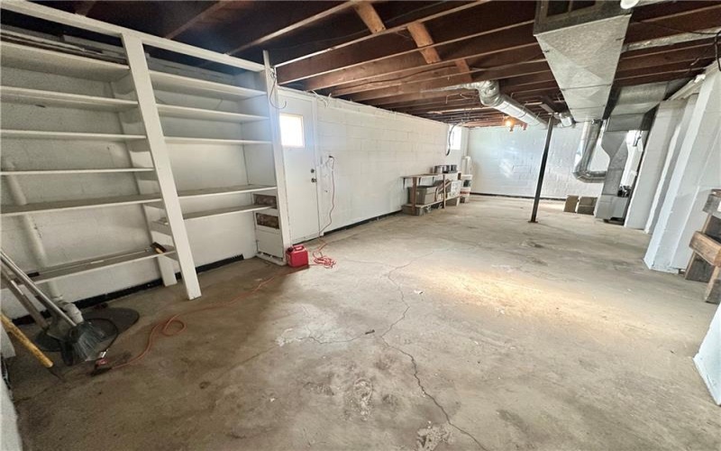606 5th St, Youngwood, 15697, 4 Bedroom Bedrooms, 8 Room Rooms,1.1 BathroomBathrooms,Residential,For Sale,5th St,1773687