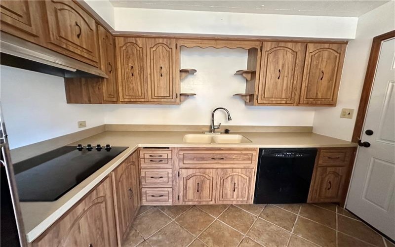 606 5th St, Youngwood, 15697, 4 Bedroom Bedrooms, 8 Room Rooms,1.1 BathroomBathrooms,Residential,For Sale,5th St,1773687
