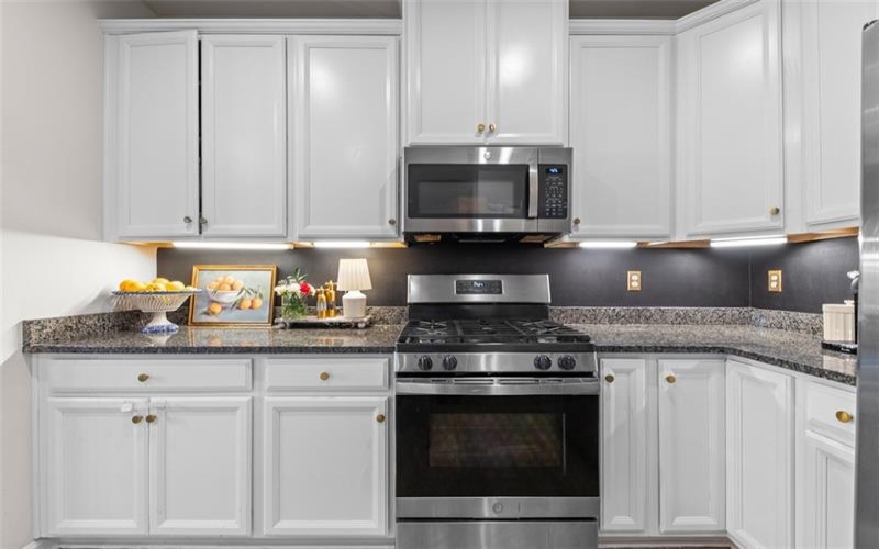 4001 Saint Andrews Ct, Jeannette, 15644, 3 Bedroom Bedrooms, 8 Room Rooms,2.1 BathroomBathrooms,Residential,For Sale,Saint Andrews Ct,1773700