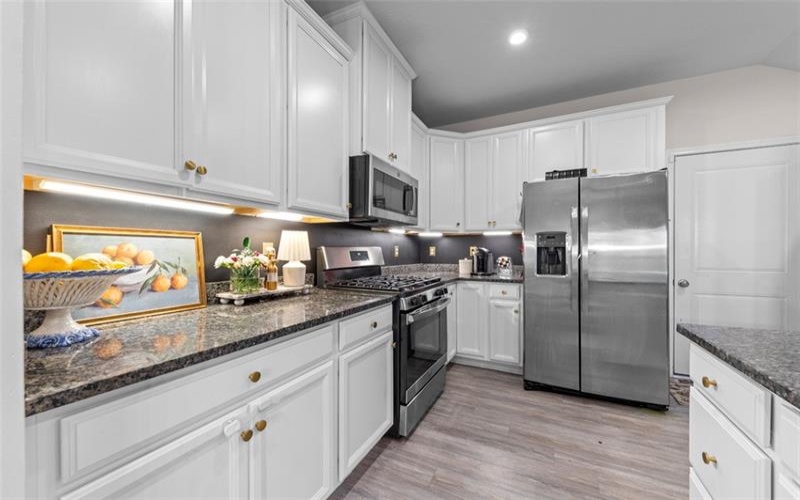 4001 Saint Andrews Ct, Jeannette, 15644, 3 Bedroom Bedrooms, 8 Room Rooms,2.1 BathroomBathrooms,Residential,For Sale,Saint Andrews Ct,1773700