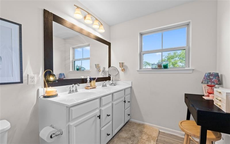 4001 Saint Andrews Ct, Jeannette, 15644, 3 Bedroom Bedrooms, 8 Room Rooms,2.1 BathroomBathrooms,Residential,For Sale,Saint Andrews Ct,1773700